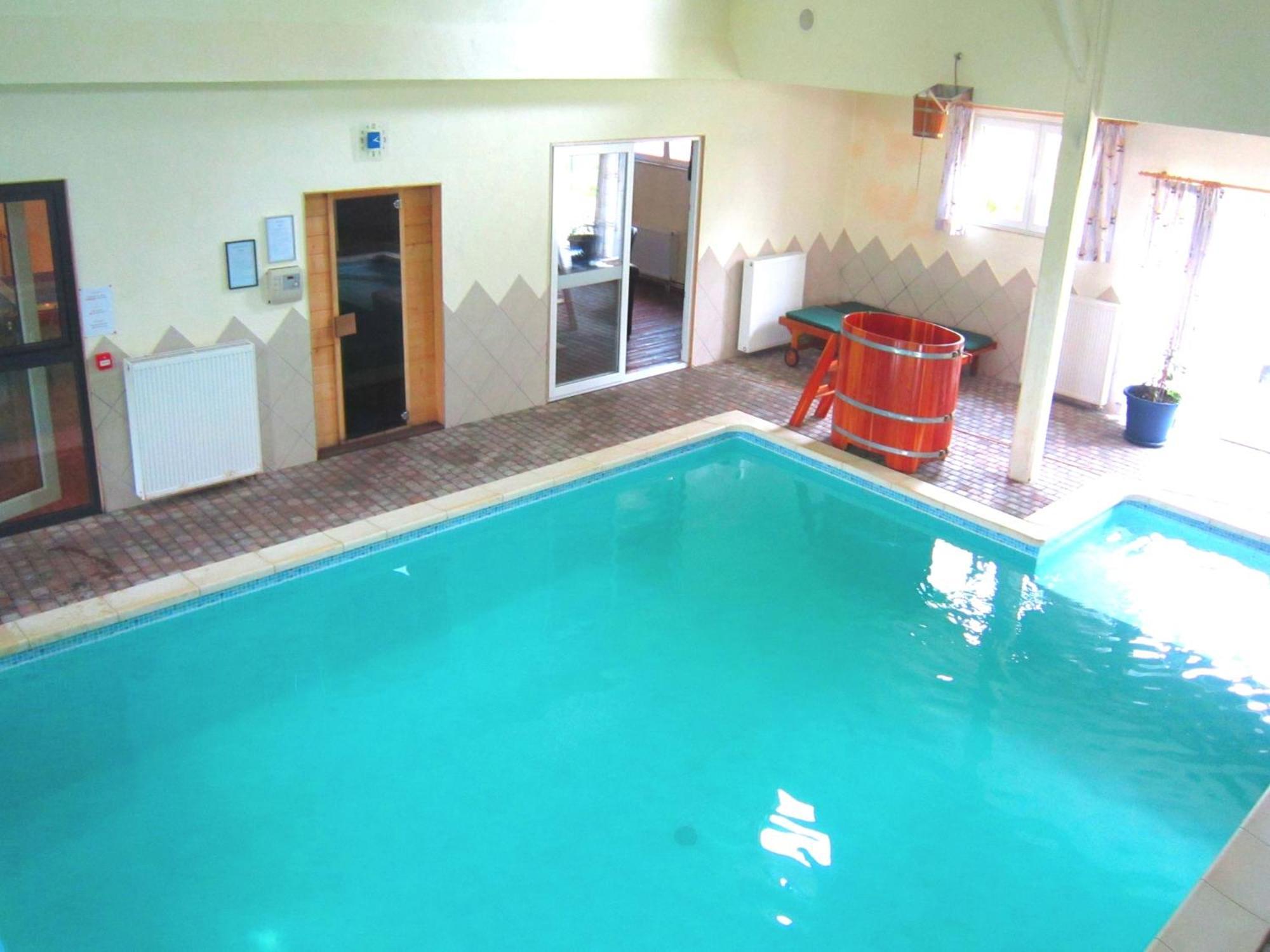 Modern Holiday Home In Sourbrodt With Private Pool Waimes Eksteriør billede
